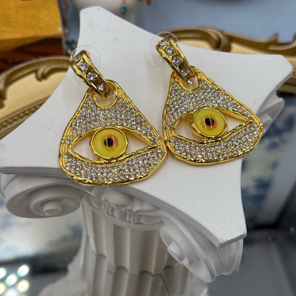 🆕 SCHIAPARELLI for V&A Museum 🧿 Electric Gold Rhinestones Eye Earrings - Picture 6 of 15